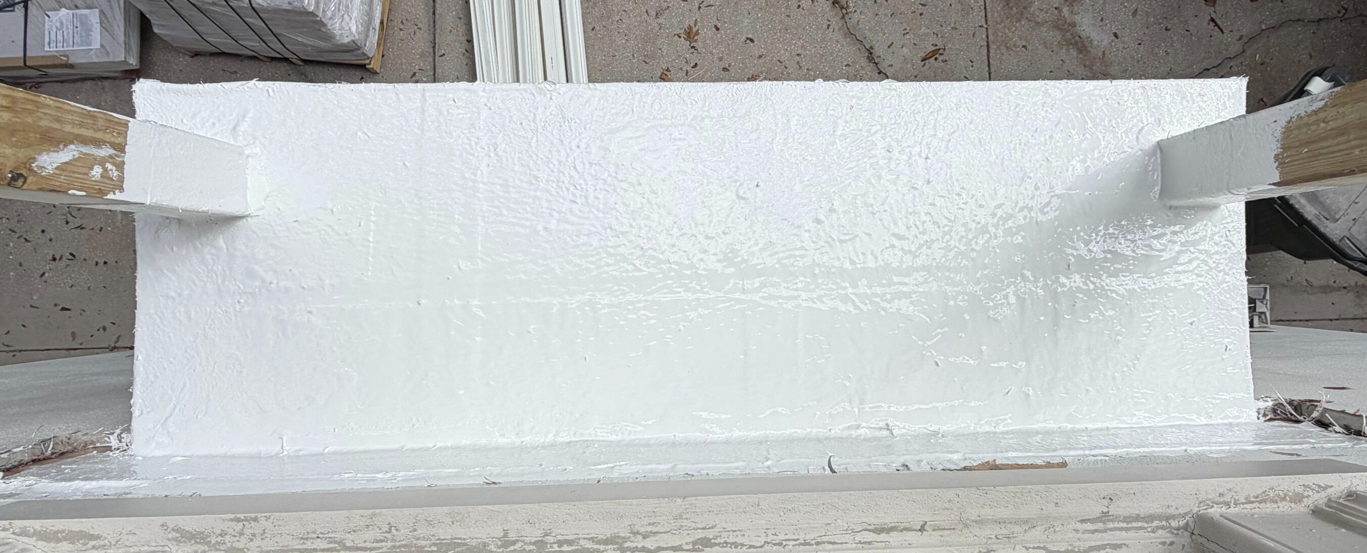 Designed for dynamic structural movement, this elastic coating is embedded with a robust glass and polyamide mesh. The application features rubberized joint reinforcement to ensure a watertight, UV-resistant seal across all surfaces. Designed for dynamic structural movement, this elastic coating is embedded with a robust glass and polyamide mesh. The application features rubberized joint reinforcement to ensure a watertight, UV-resistant seal across all surfaces.